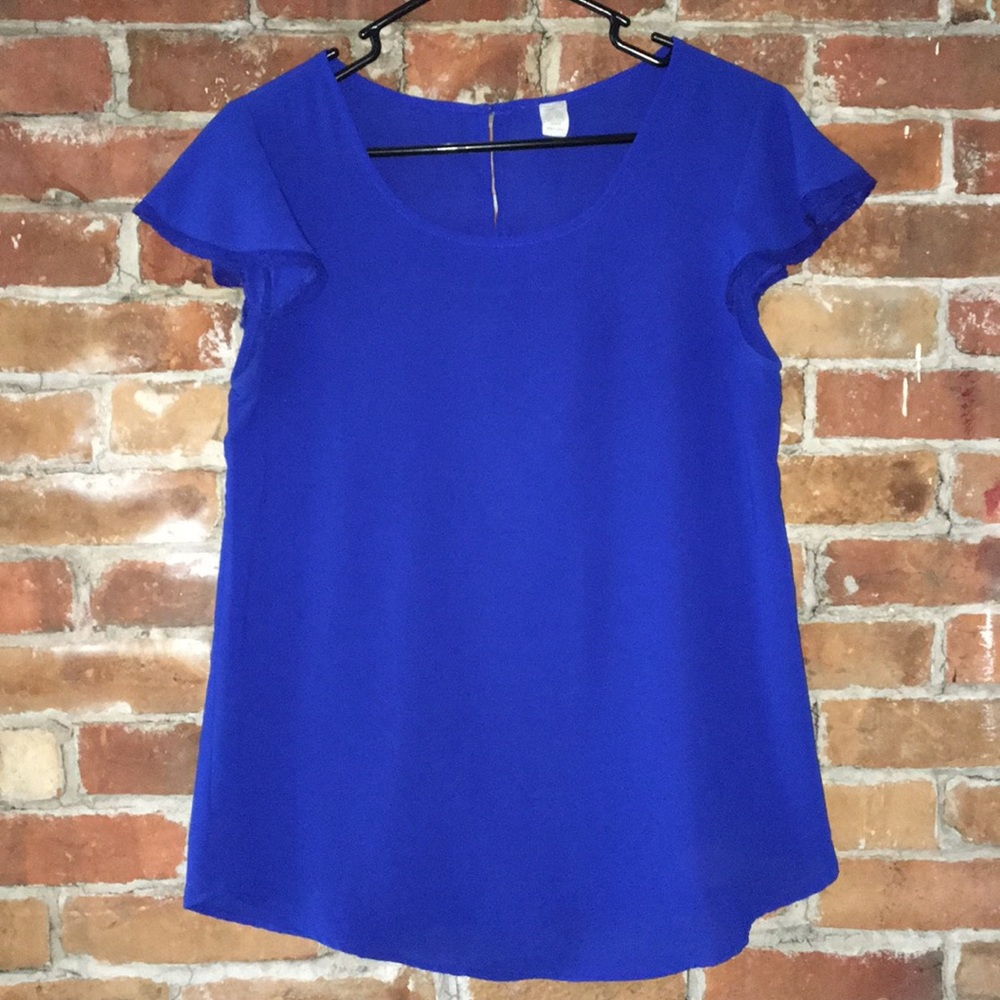 Short sleeved blouse 🦋